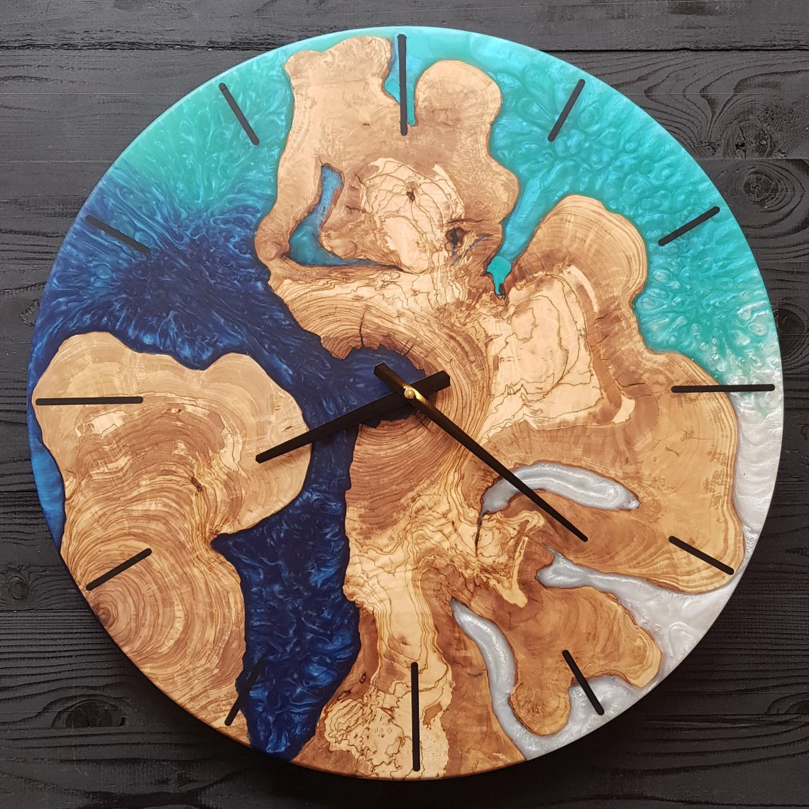 Coastal Tide Epoxy Wood Wall Clock – Handmade Ocean Resin Decor