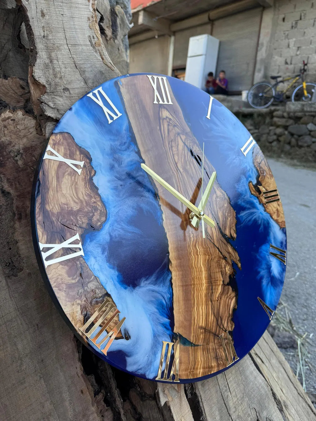 Deep Blue River Epoxy Wood Wall Clock – Handmade Resin Decor