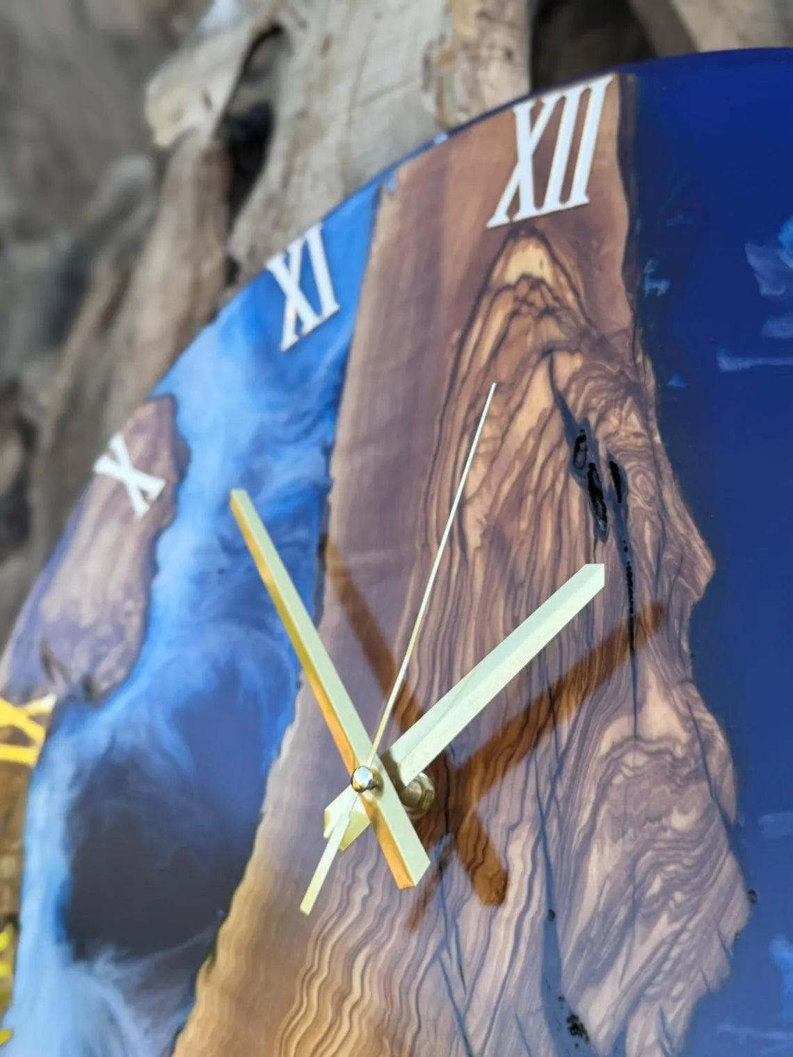 Deep Blue River Epoxy Wood Wall Clock – Handmade Resin Decor