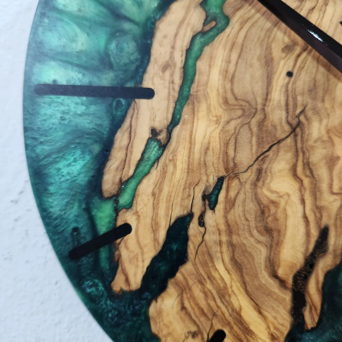 Emerald River Epoxy Wood Wall Clock – Handmade Resin Home Decor