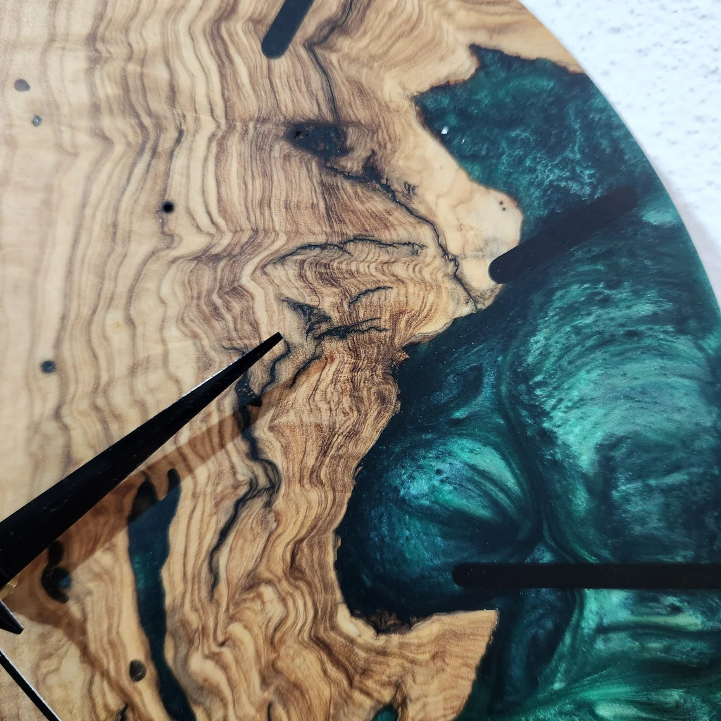 Emerald River Epoxy Wood Wall Clock – Handmade Resin Home Decor