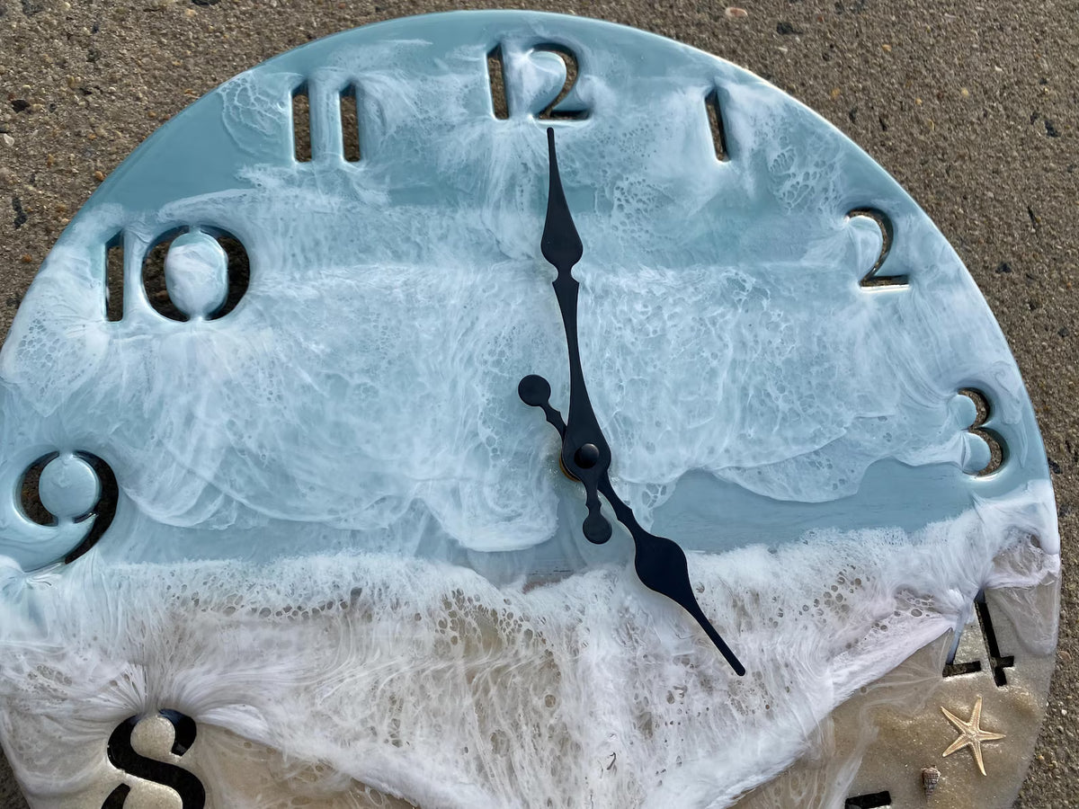 Seaside Shell Epoxy Resin Wall Clock – Ocean Wave Coastal Décor