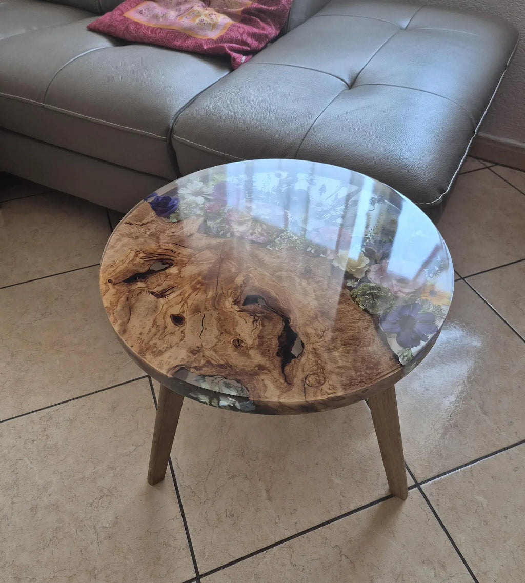 Pressed Flower Epoxy Resin Table – Round Live-Edge Wood Botanical Tabletop