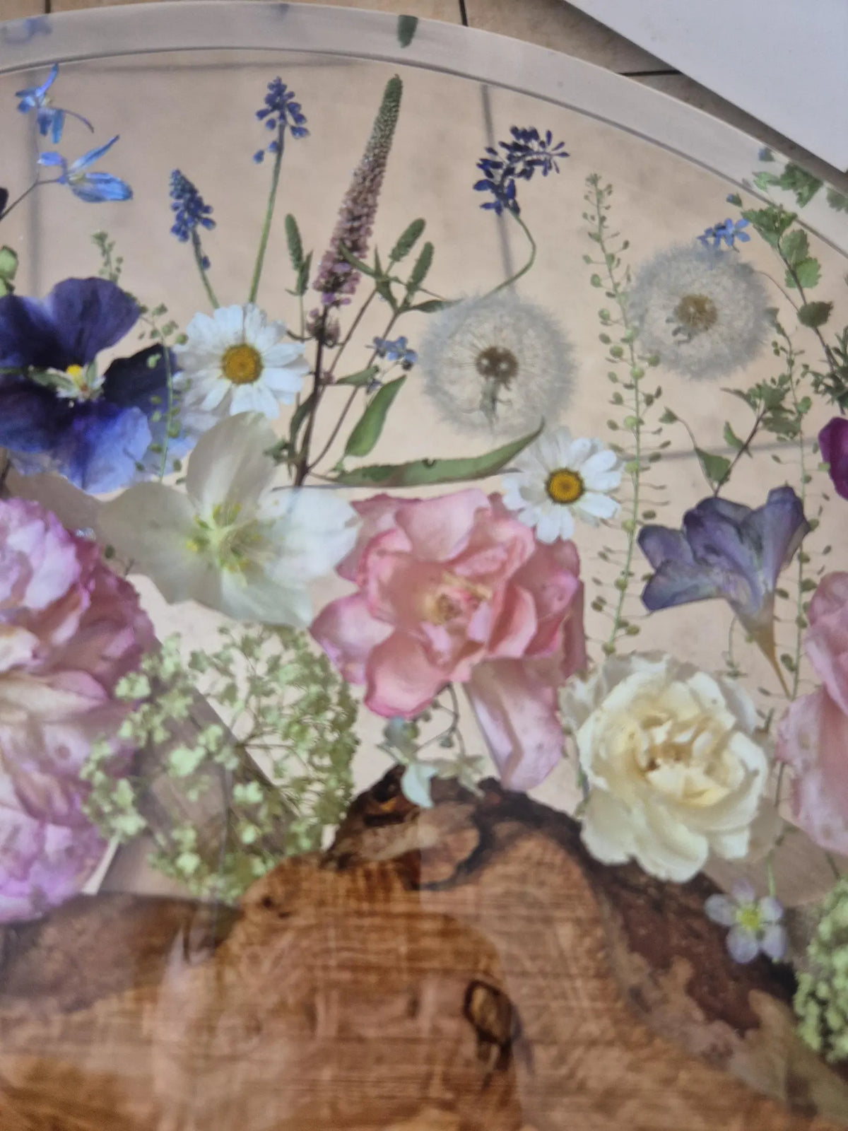 Pressed Flower Epoxy Resin Table – Round Live-Edge Wood Botanical Tabletop