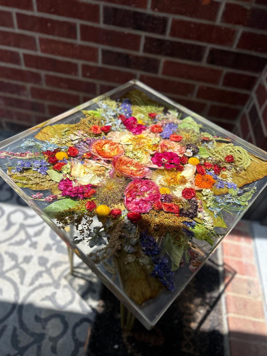 Preserved Flower Epoxy Resin Table – Round & Square Botanical Accent Table