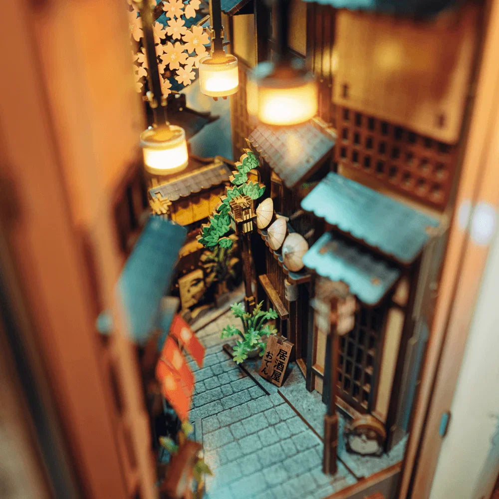 Moonlit Gion Kyoto DIY Book Nook Kit