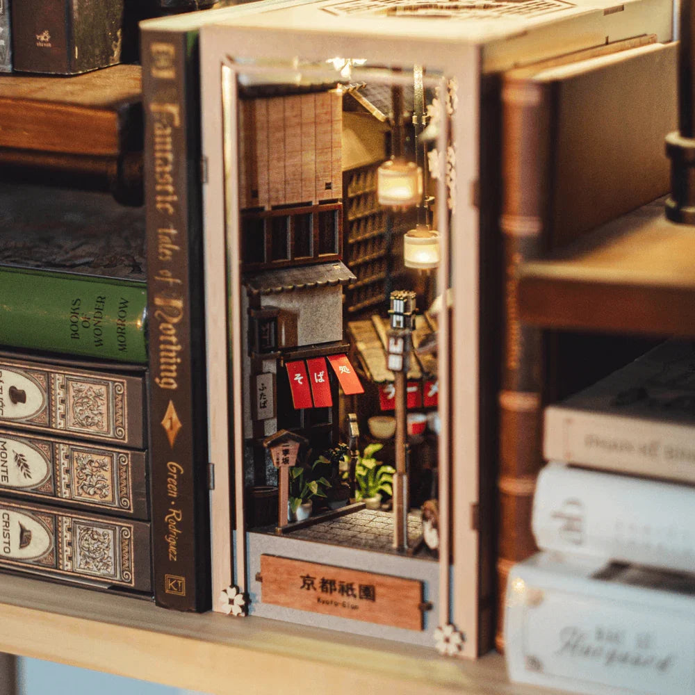 Moonlit Gion Kyoto DIY Book Nook Kit
