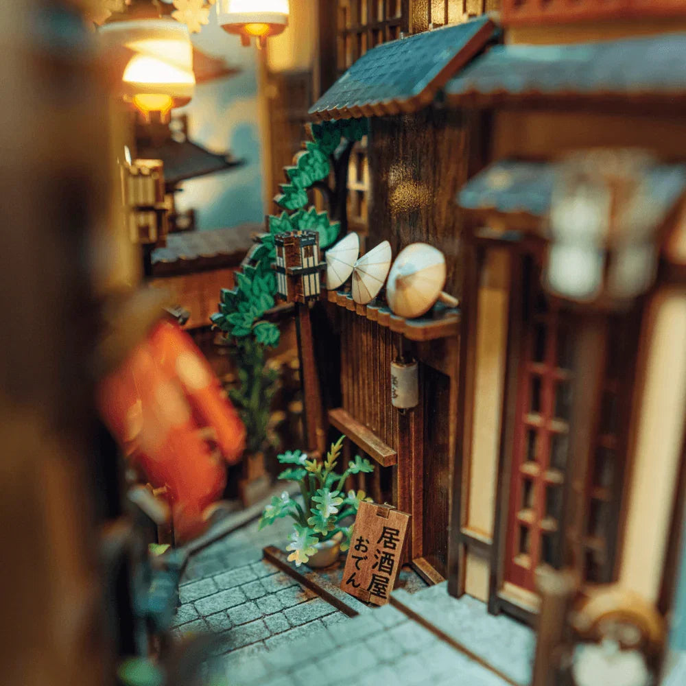 Moonlit Gion Kyoto DIY Book Nook Kit